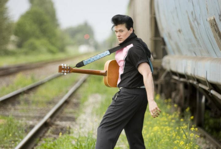 web1_Elvis-Promo-Shot