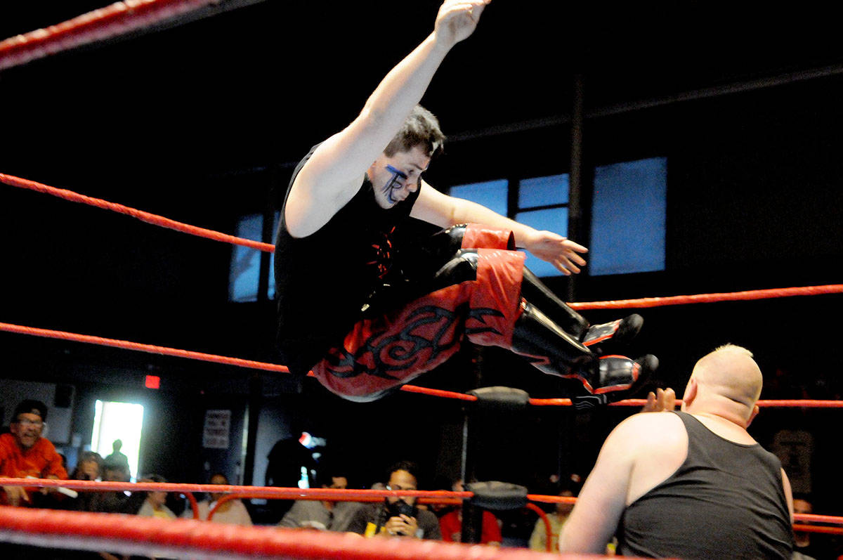 web1_170609-LAT-wrestling5