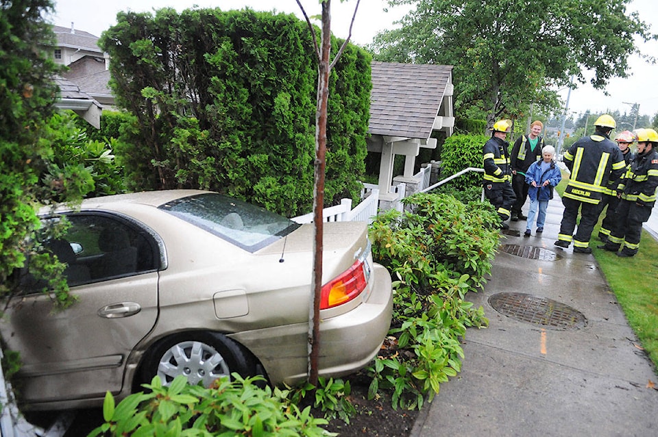 web1_170615-LAT-car-crash1