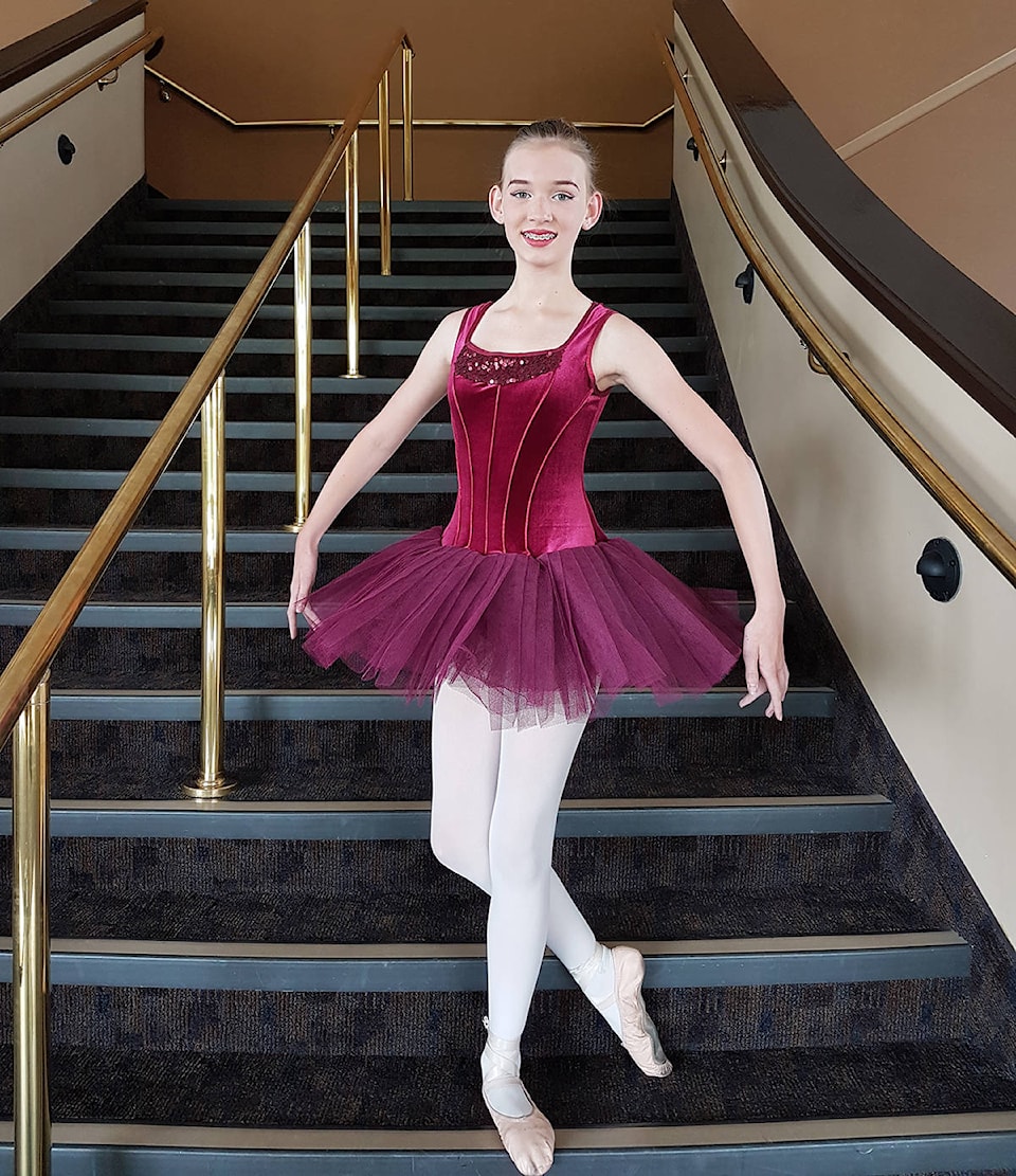 web1_170616-LAT-Arts-HockeyBallet_2