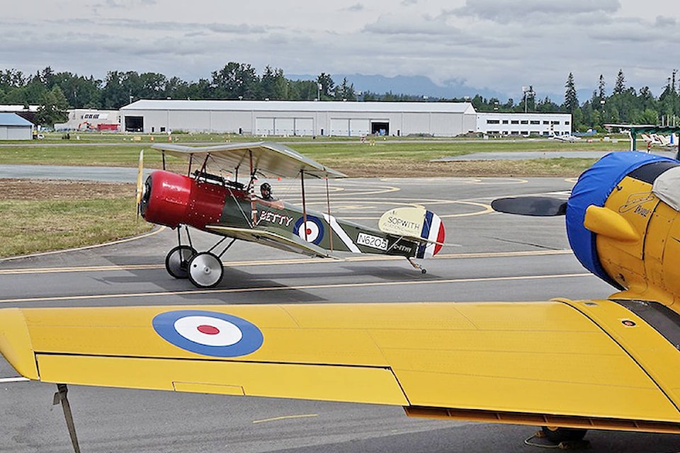 web1_170617-LAT-Sopwith-Pup-comes-home