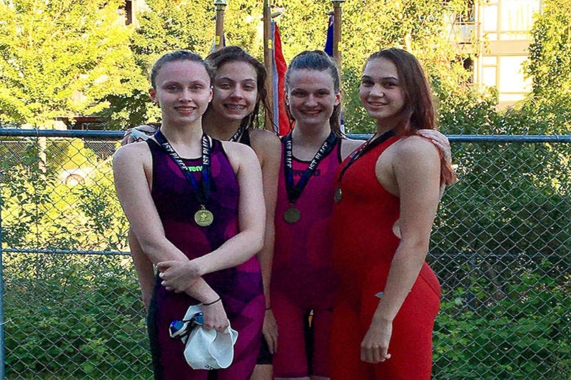 web1_Girls-Free-Relay-copy