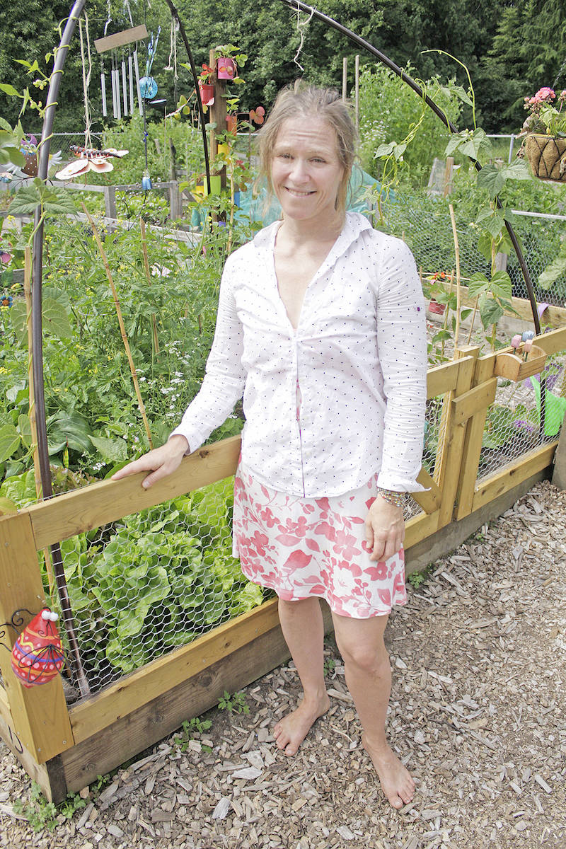 7643269_web1_170710-LAT-Topham-Community-Garden-Denise-Bul