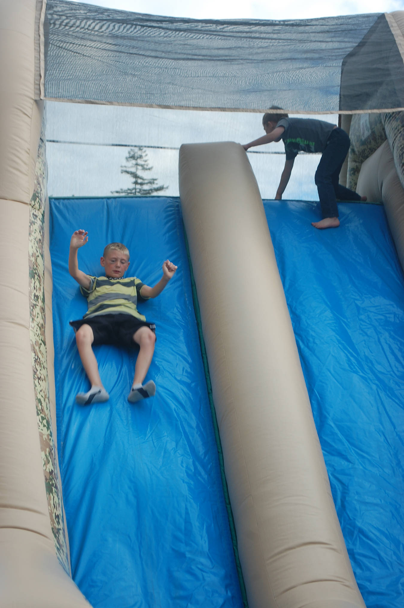 7649510_web1_FairSlide0003
