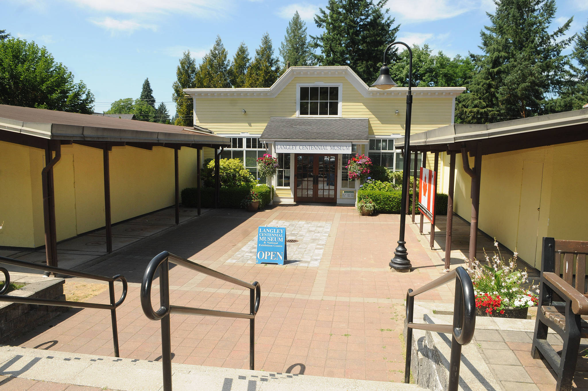 7775186_web1_170714-LAT-fort-langley-centennial-museum1