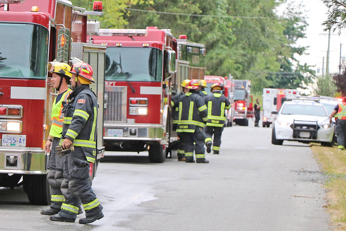 7817079_web1_170723-LAT-aldergrovefire2