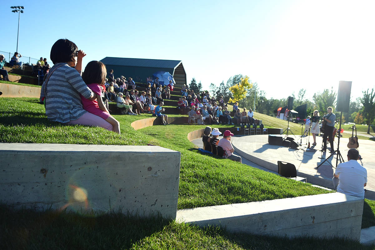 7893435_web1_Amphitheatre--2-