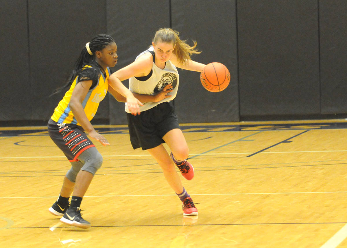 8040695_web1_170804-LAT-Sports-Rowell
