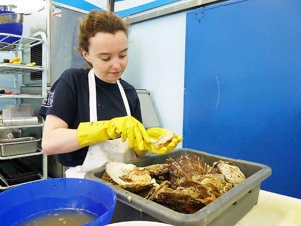 8270960_web1_170826-LAT-food-and-fork-Hunter