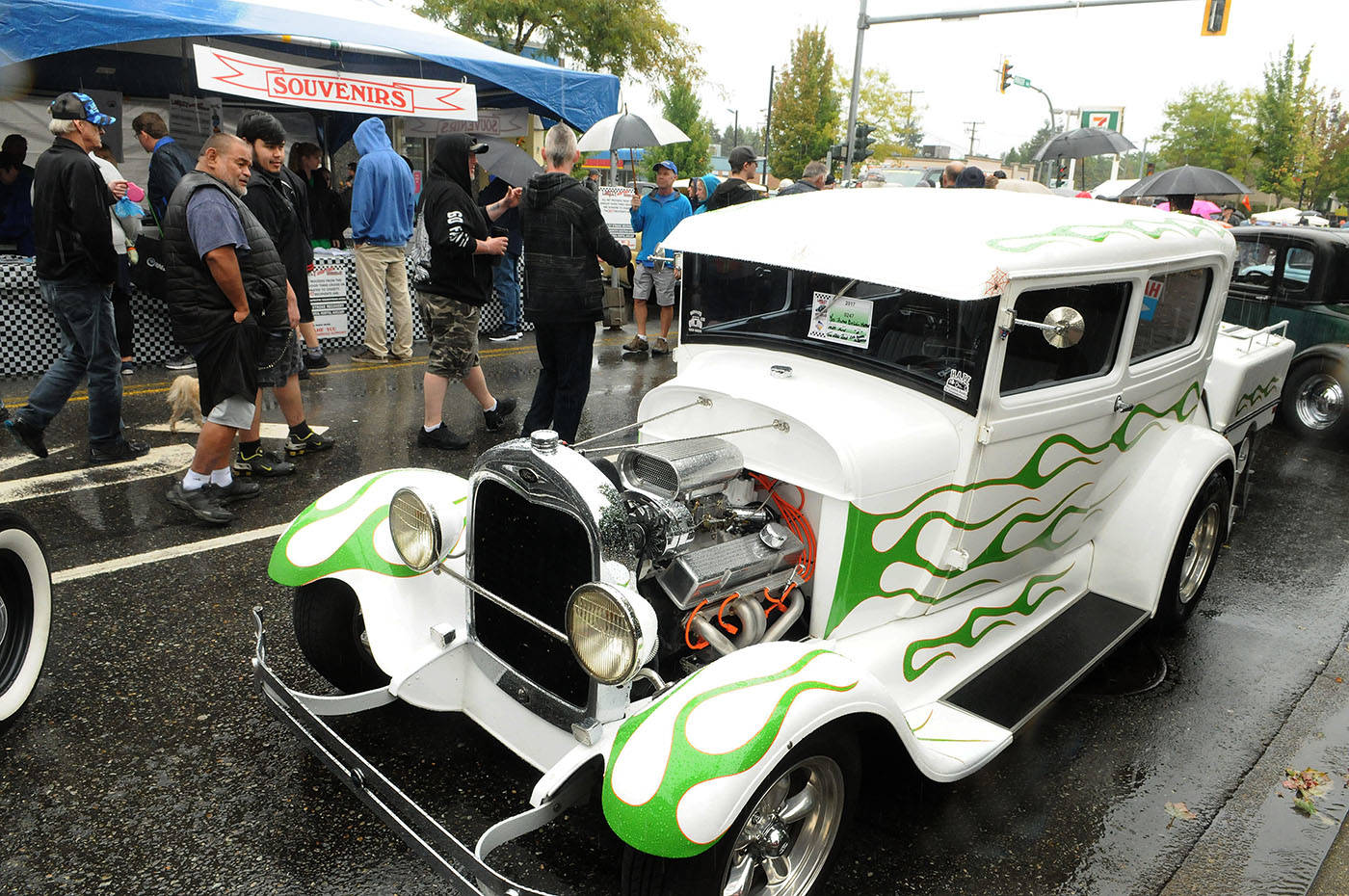 8443893_web1_170913-LAT-cruisein1929ford