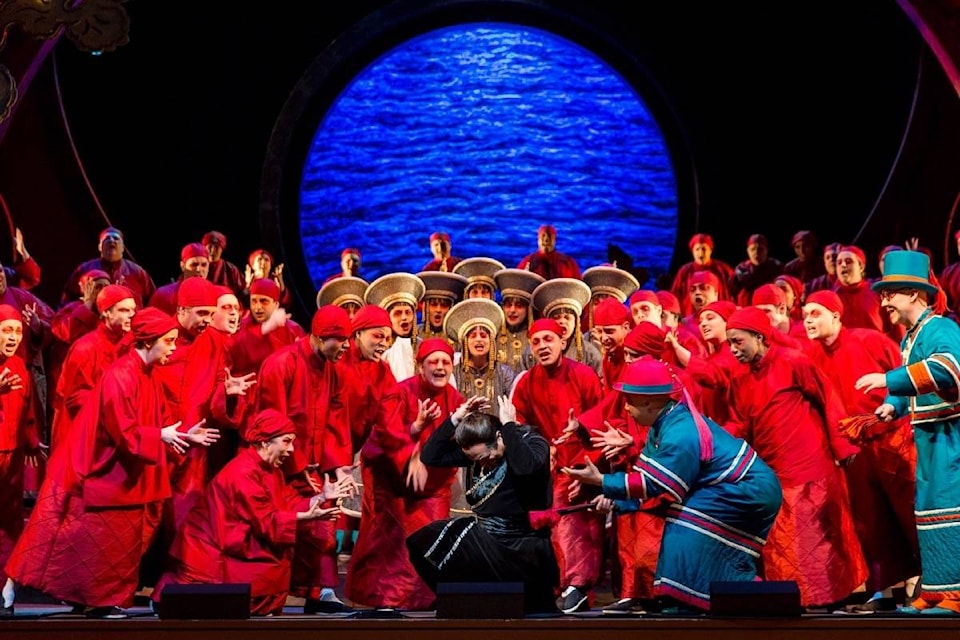 8527089_web1_170918-LAT-M-AtlantaOpera_Turandot_AAA2039-5x8