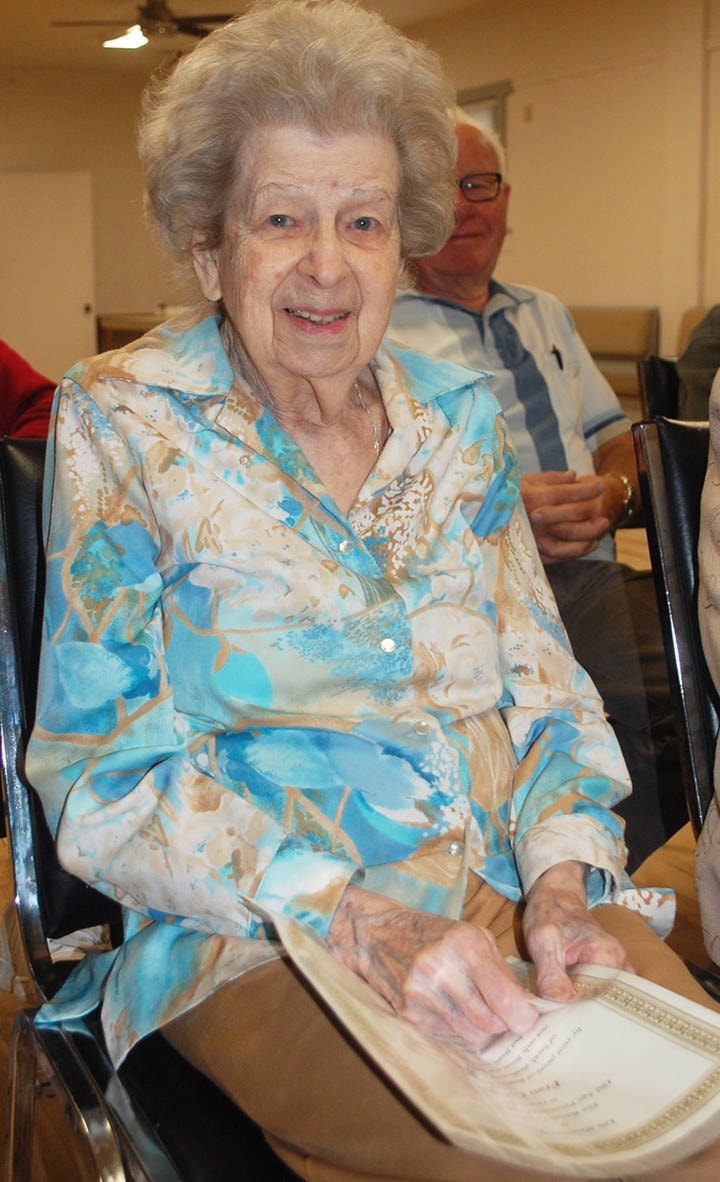 8605229_web1_170928-ALT-Fran-Colebank-life-member-OAP_1