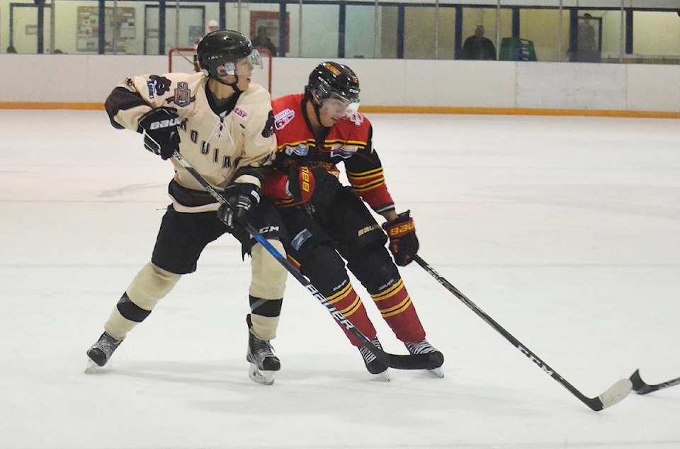8618836_web1_170928-ALT-Kodiaks-Flames_2