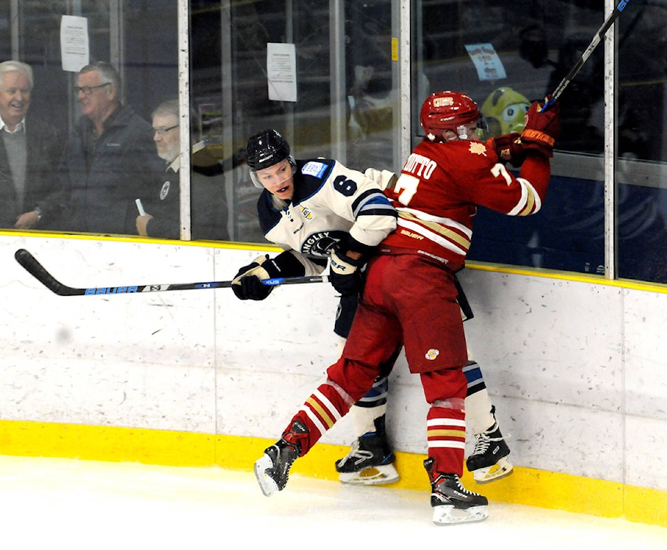 8657683_web1_170916-LAT-Sports-Rivermen-Kovich2