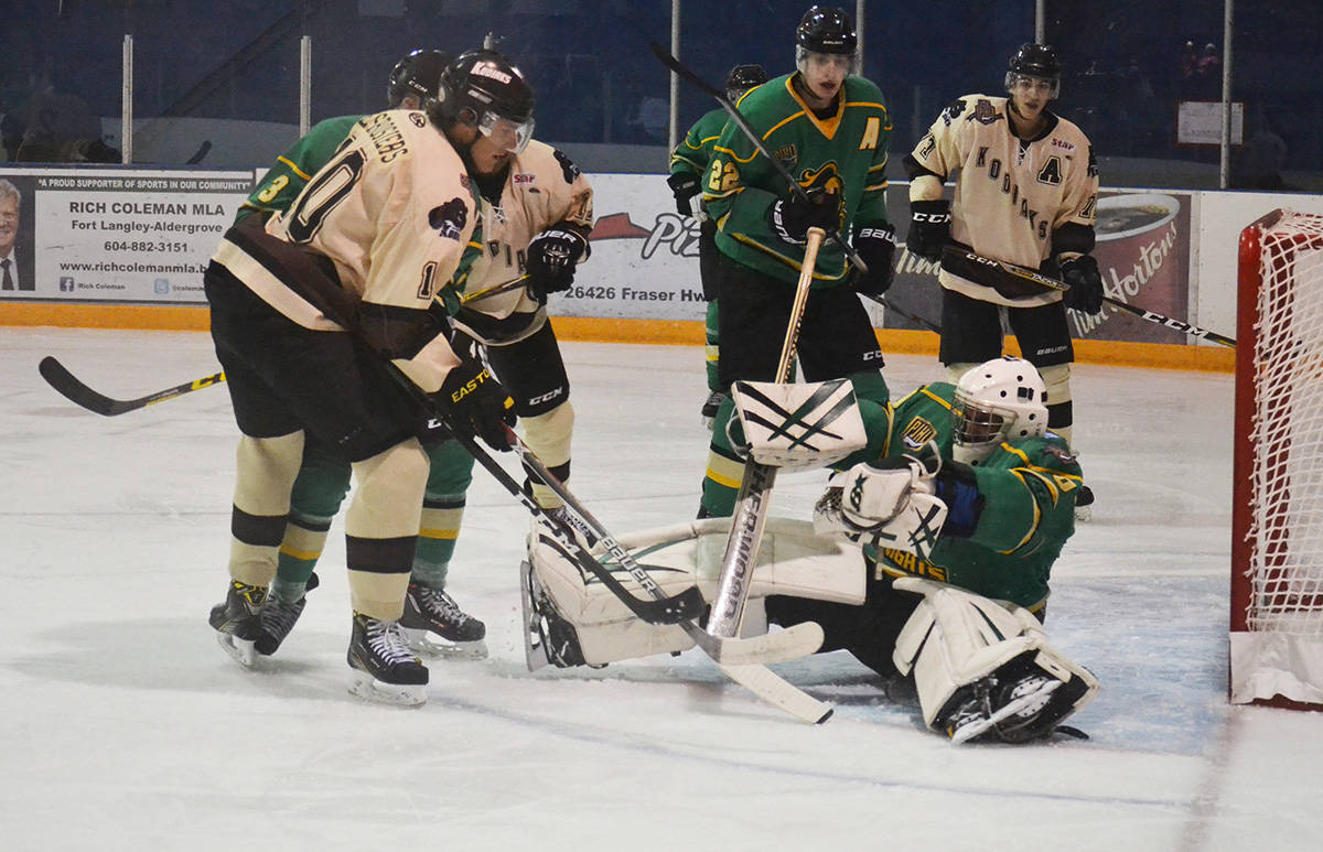 8718373_web1_171005-ALT-Kodiaks-topple-Knights_8