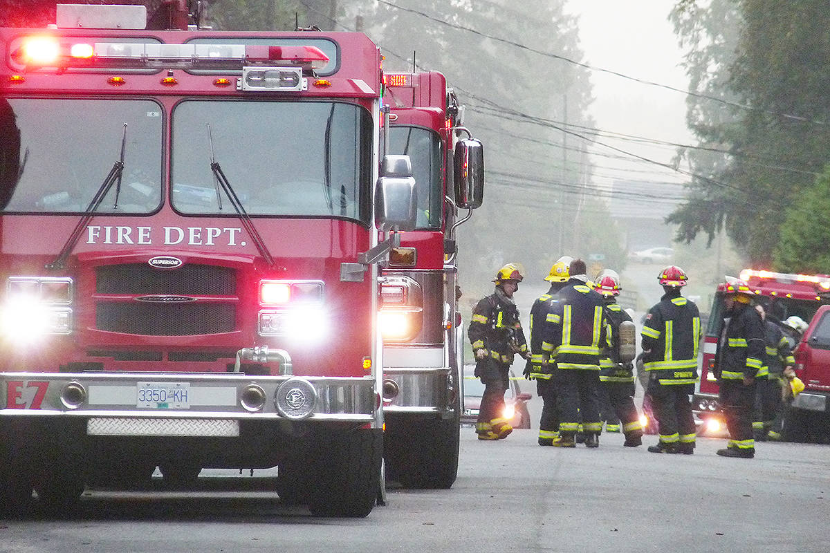 8740876_web1_171001-LAT-house-fire-3