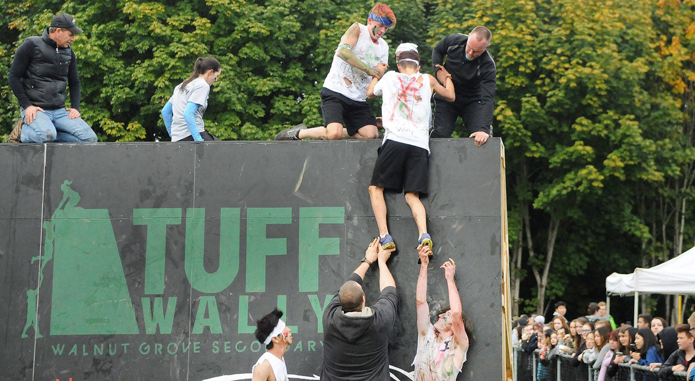 8894273_web1_171013-LAT-sports-tuffwally3
