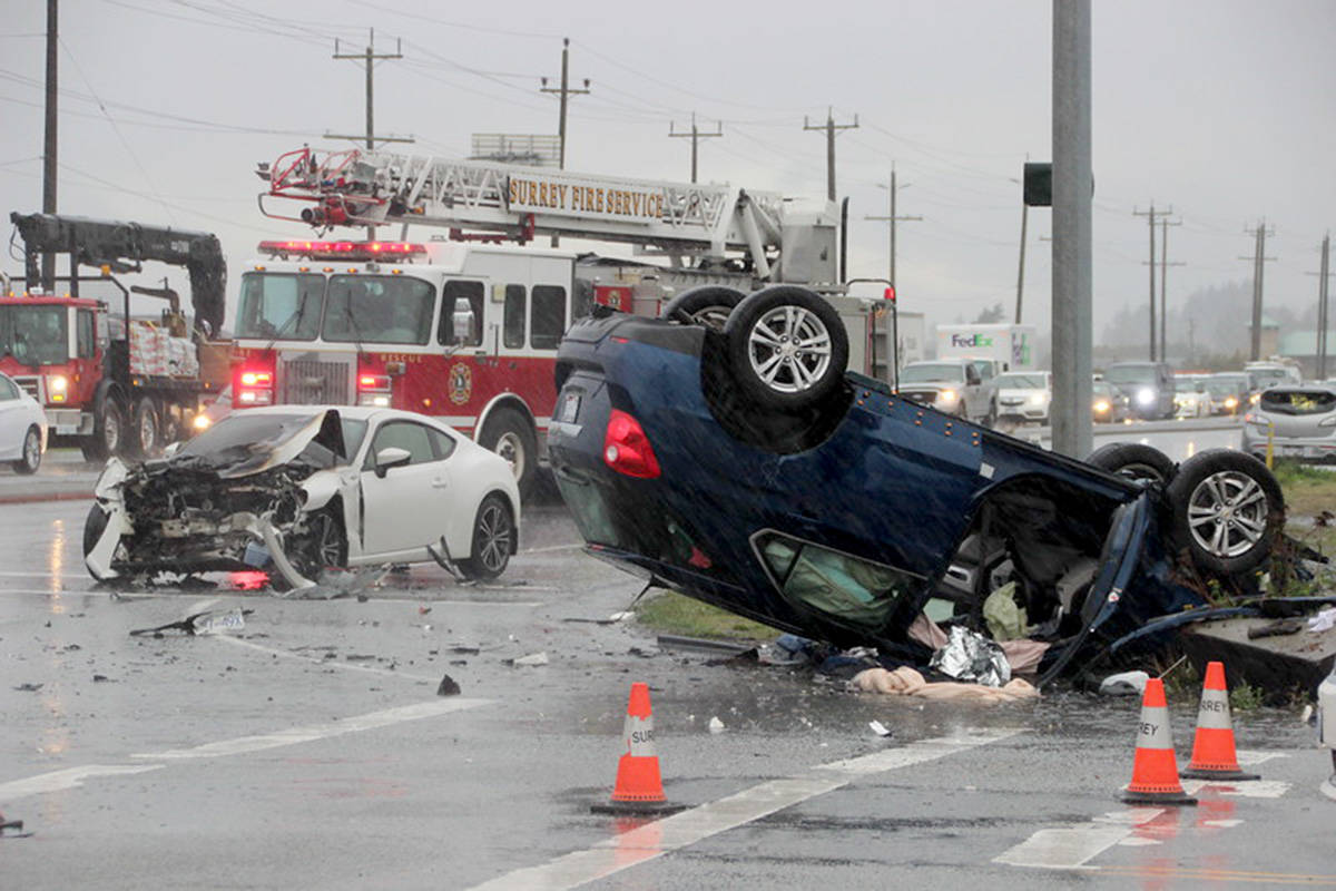 8962317_web1_171017-SUL-Hwy10Crash4