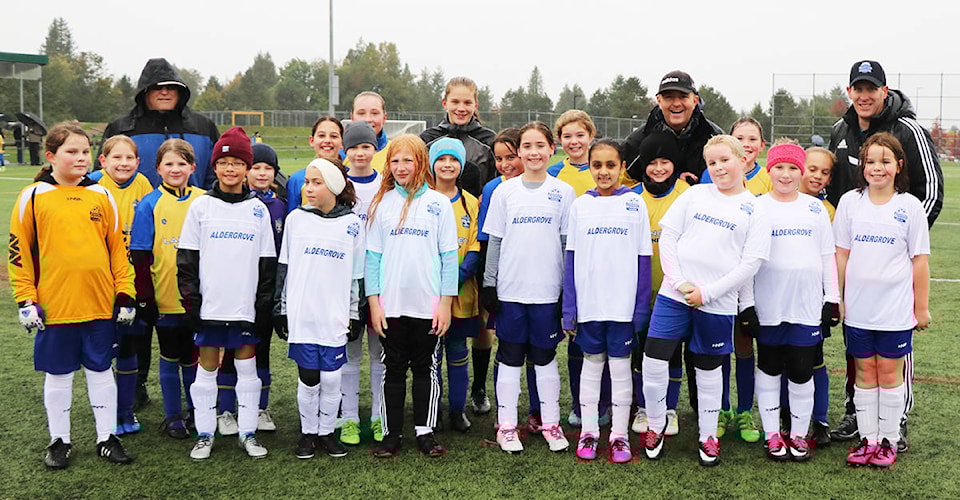 9055583_web1_171026-ALT-soccer-lineup_1