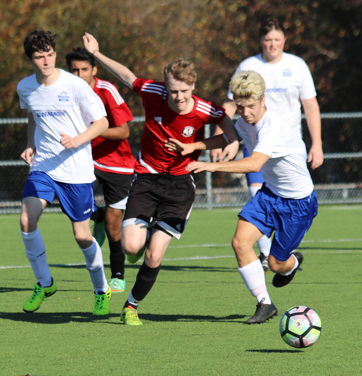 9153664_web1_171102-ALT-soccer-boys_4