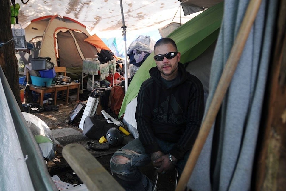 9199416_web1_171102-MRN-M-tent-city-3c