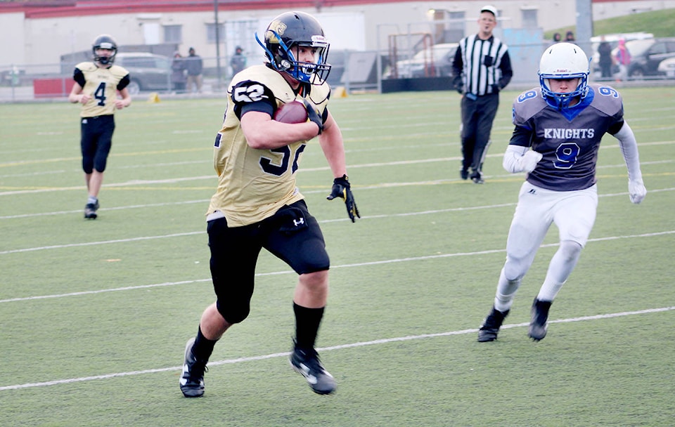 9293655_web1_171110-LAT-NLbantamfootball