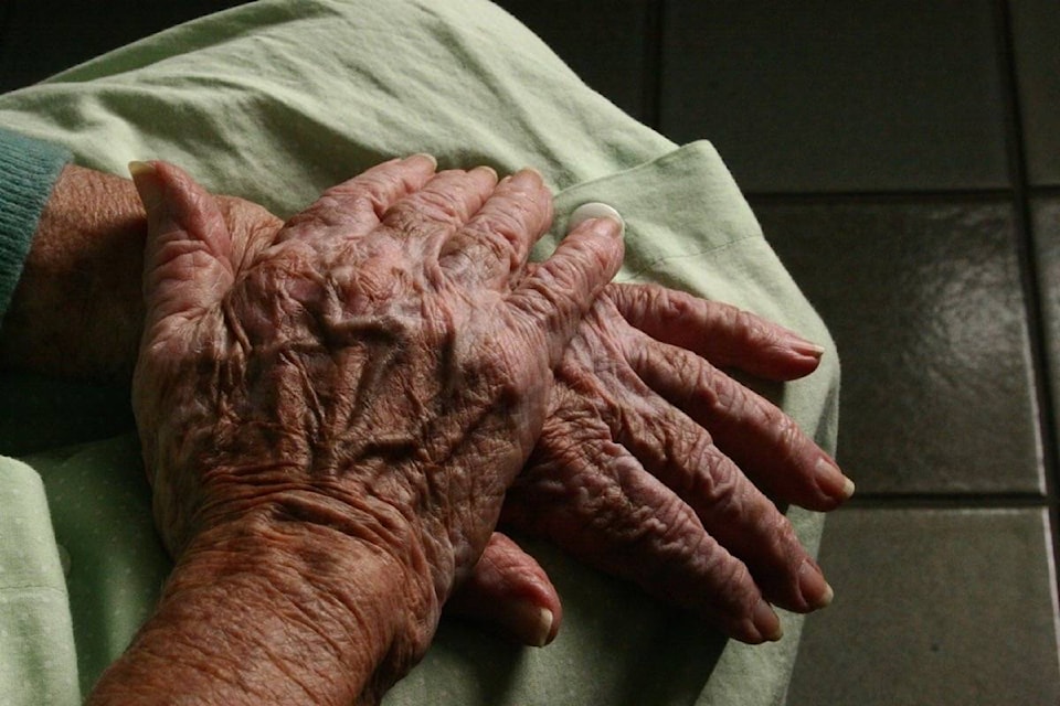 9364066_web1_171114-BPD-M-Old_hands