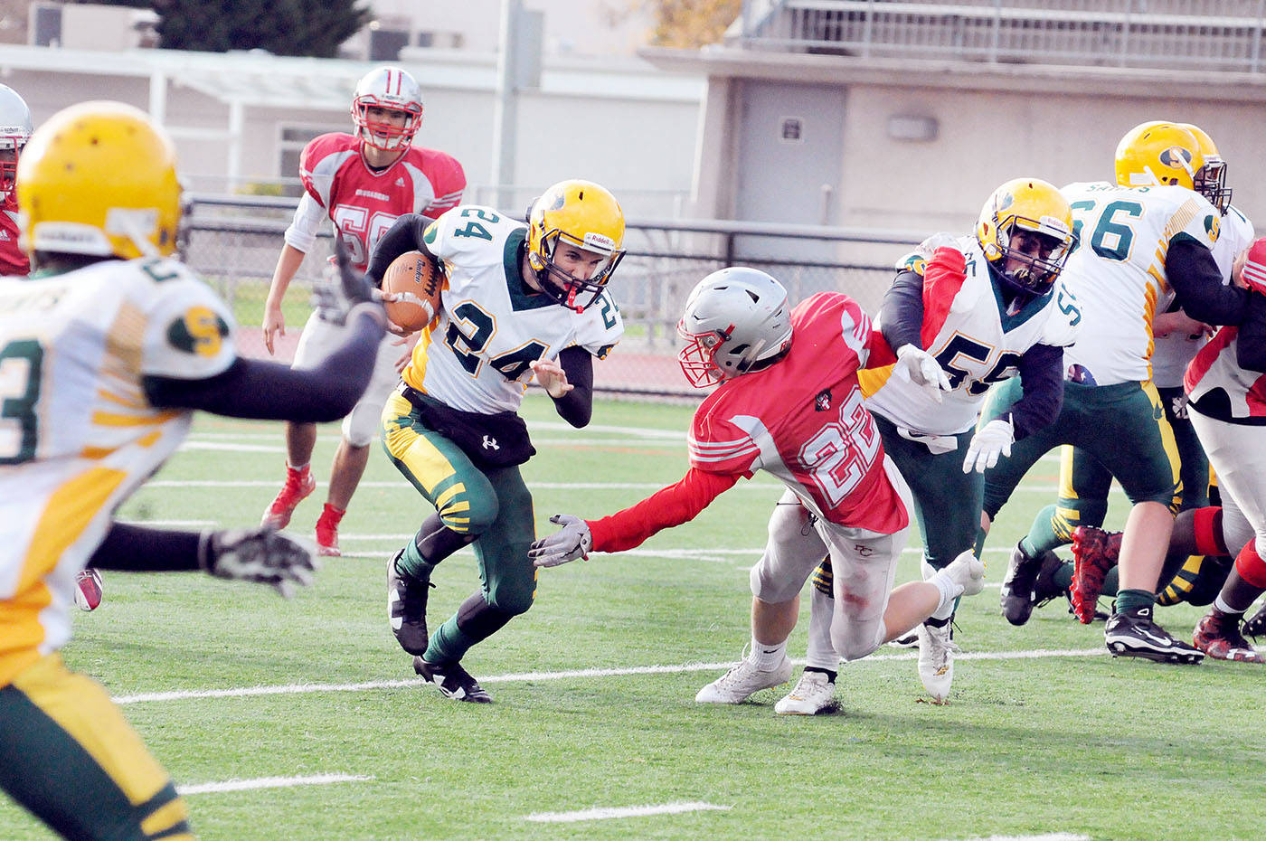 9370916_web1_171117-LAT-saintsfootball3