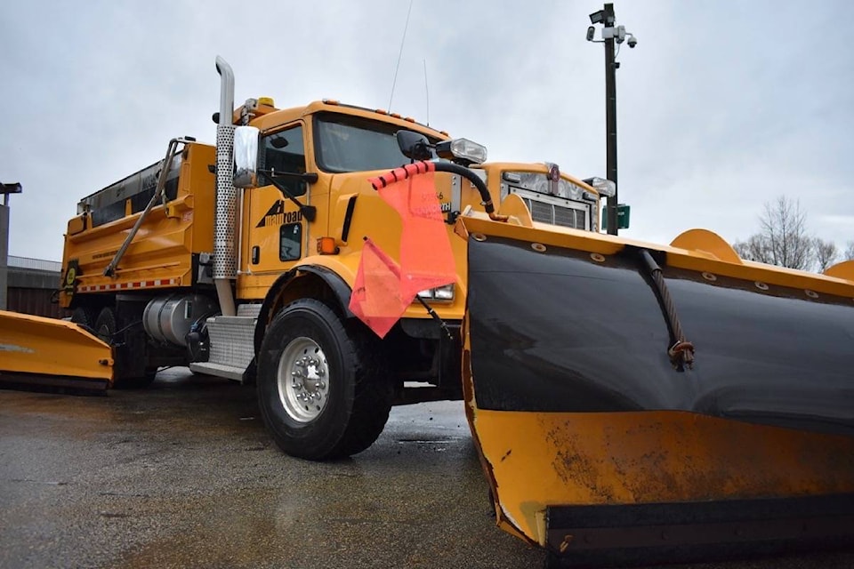 9607118_web1_171130-CLR-M-snowplow