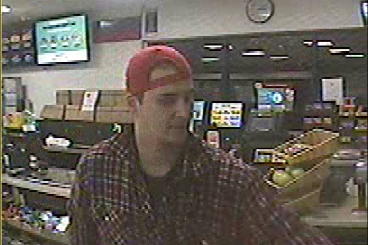 9752059_web1_171211-CLR-M-robbery_suspect_1