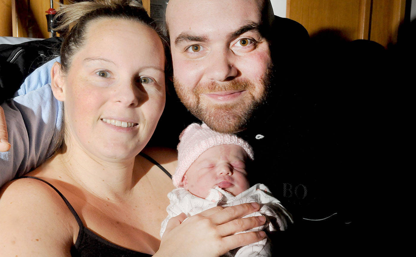 10014309_web1_180103-LAT-NYbaby1