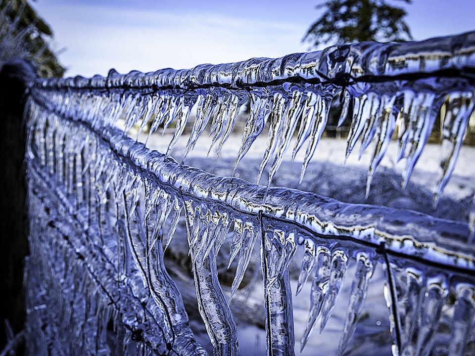 10102012_web1_Mother-Nature-baring-her-icy-teeth-