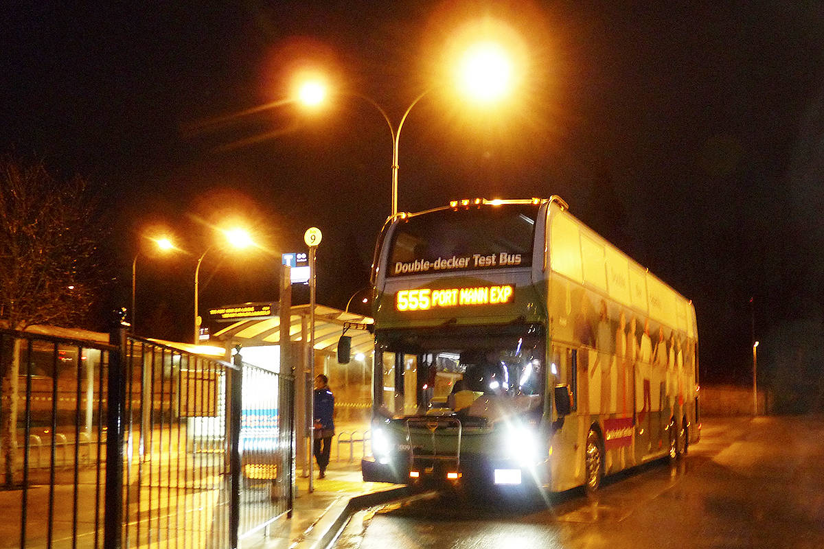 10232577_web1_180117-LAT-double-decker-bus