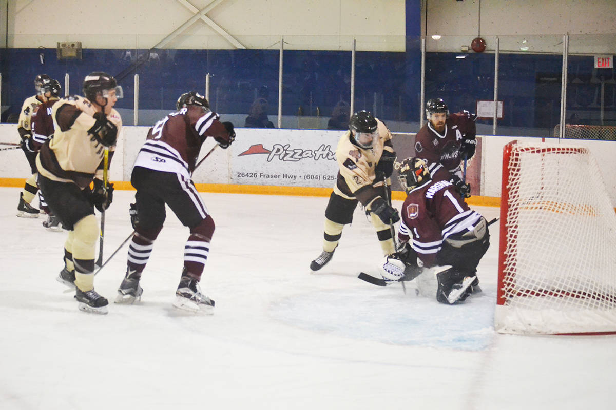 10353102_web1_180201-ALT-Kodiaks-defeat-Panthers_5