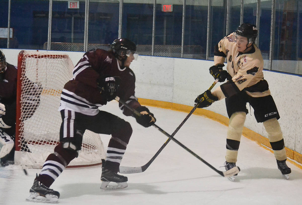 10353102_web1_180201-ALT-Kodiaks-defeat-Panthers_6