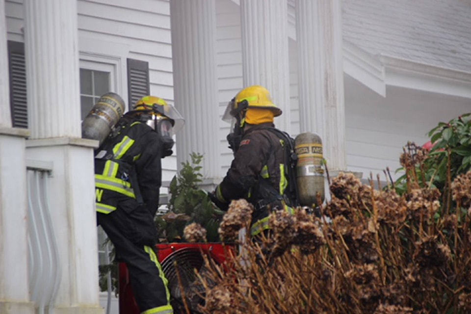 10355555_web1_Surrey_fire_IHIT
