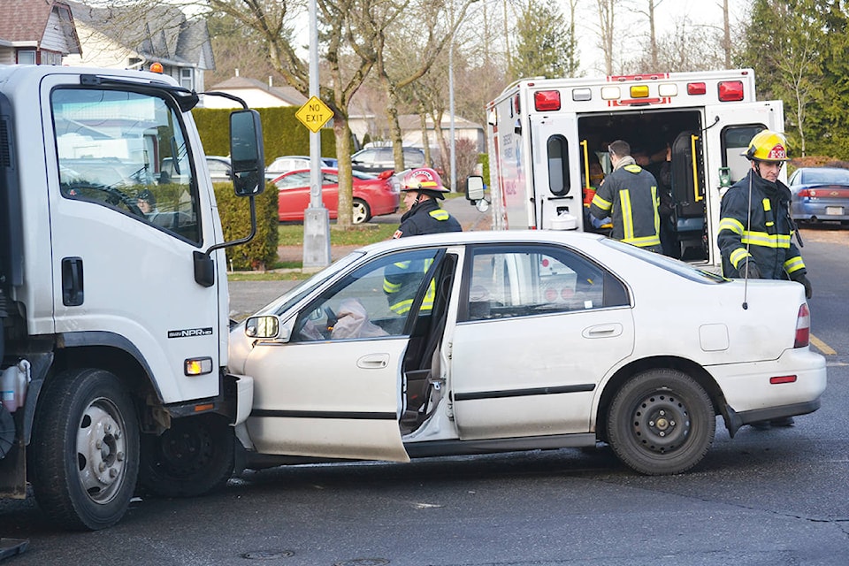 10402839_web1_copy_171221-ALT-Crash-32-272-Aldergrove_1