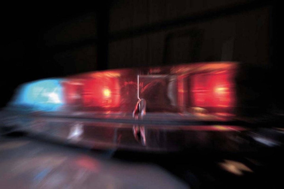 10498391_web1_10337775_web1_10278905_web1_171006-AHO-M-police-lights