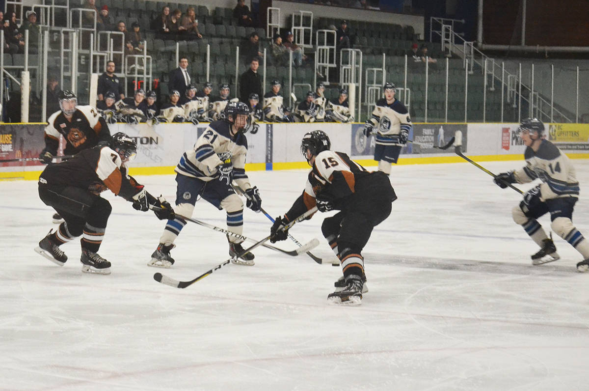 10546527_web1_180215-ALT-Kodiaks-down-Trappers_10