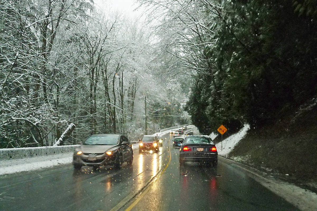 10617410_web1_180214-LAT-snow-traffic