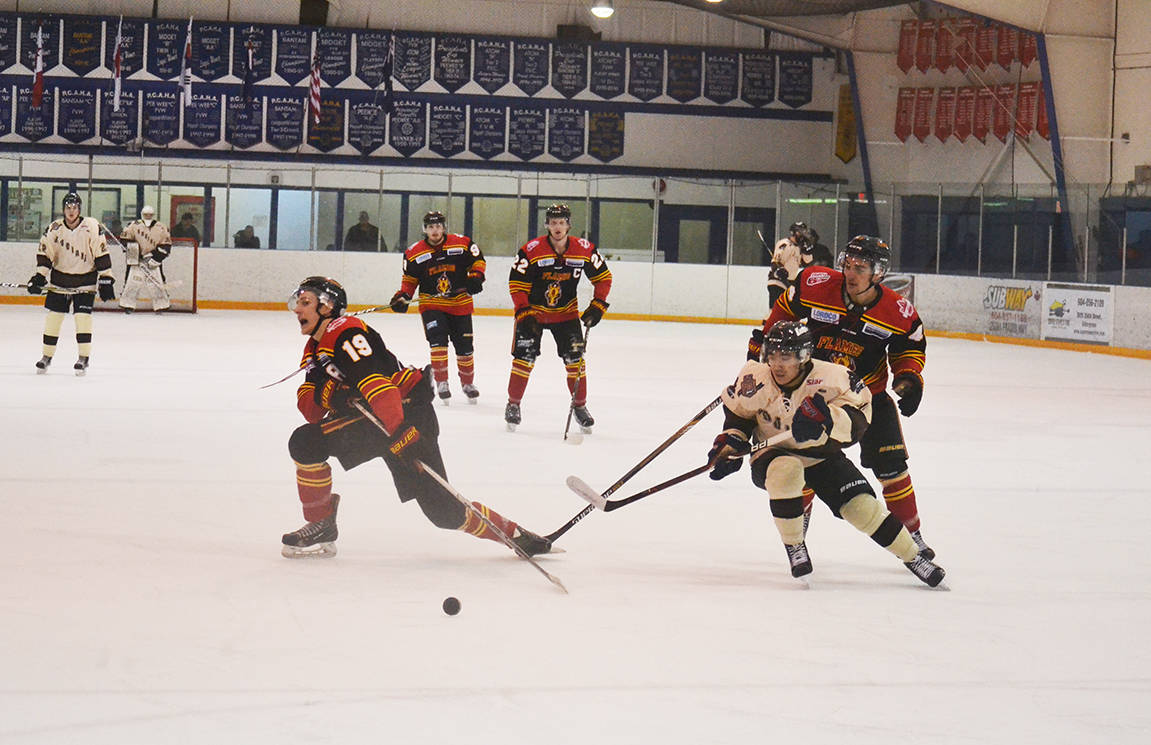 10741867_web1_180301-ALT-Kodiaks-win-game-4_7