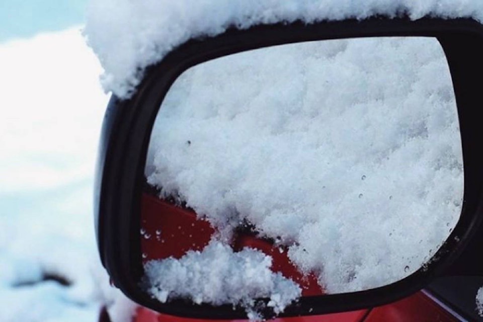 10747766_web1_180223-BPD-M-Snow-car-mirror