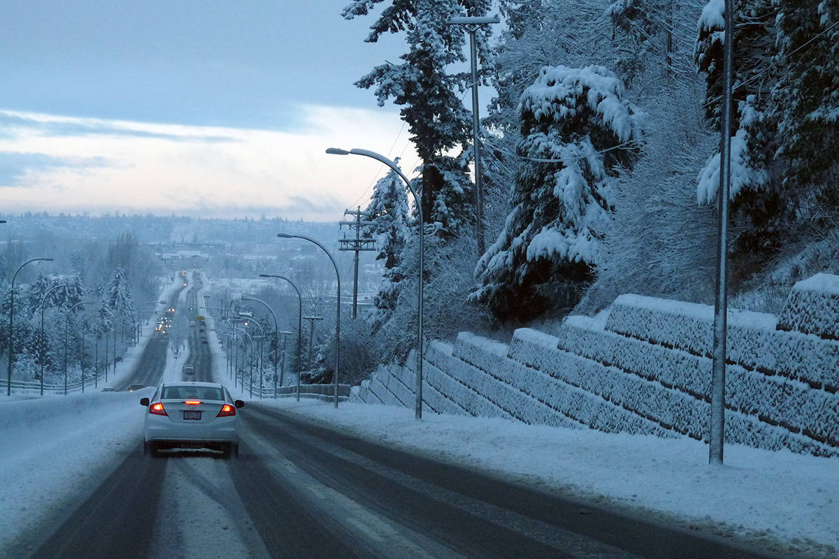 10760402_web1_180224-LAT-Snowfall-Fraser-Highway