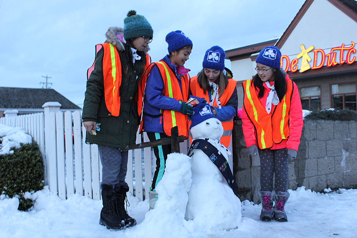 10763477_web1_180228-CLR-ColdestNightoftheYear_6