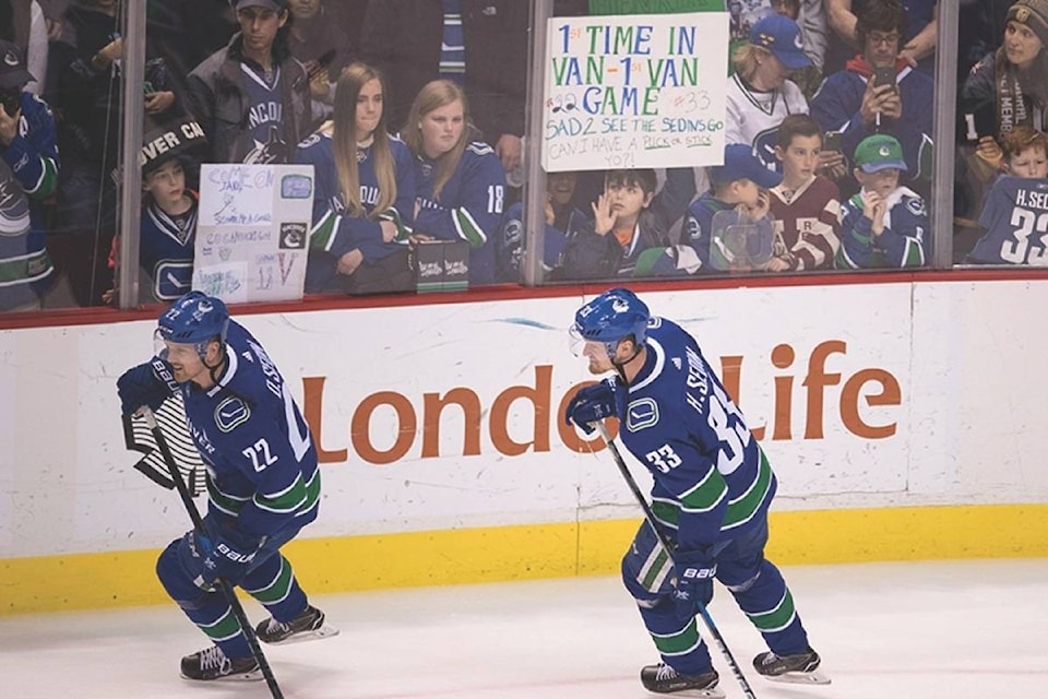 11336370_web1_180405-RDA-M-180406-RDA-sedins