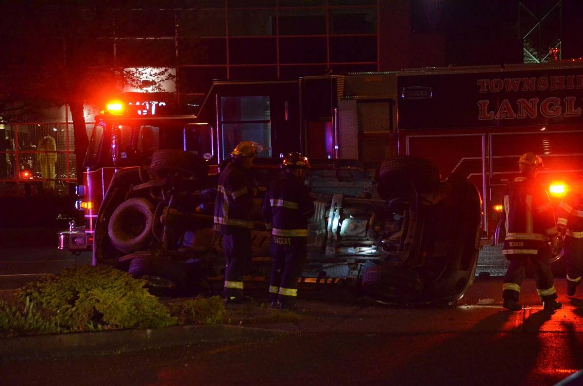 11554102_web1_180421-LAT-rollover-3