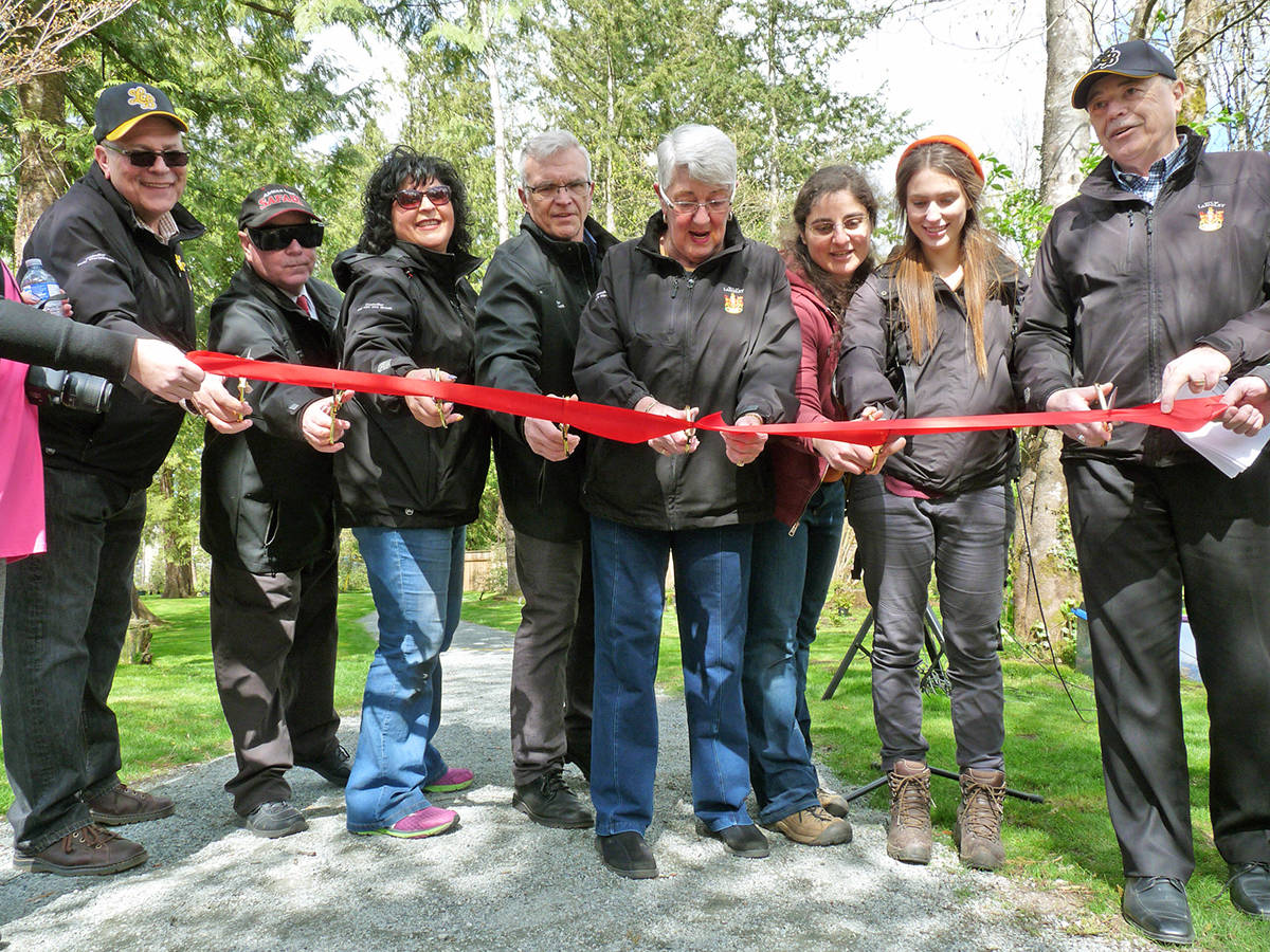 11555449_web1_180421-LAT-Hunter-park-opening-ribbon-cutting-print-version