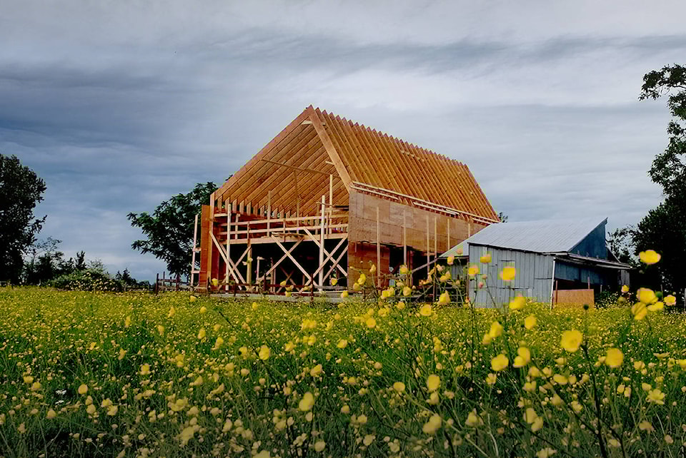 11623273_web1_180503-ALT-Unique-Barn-prizewinner_2