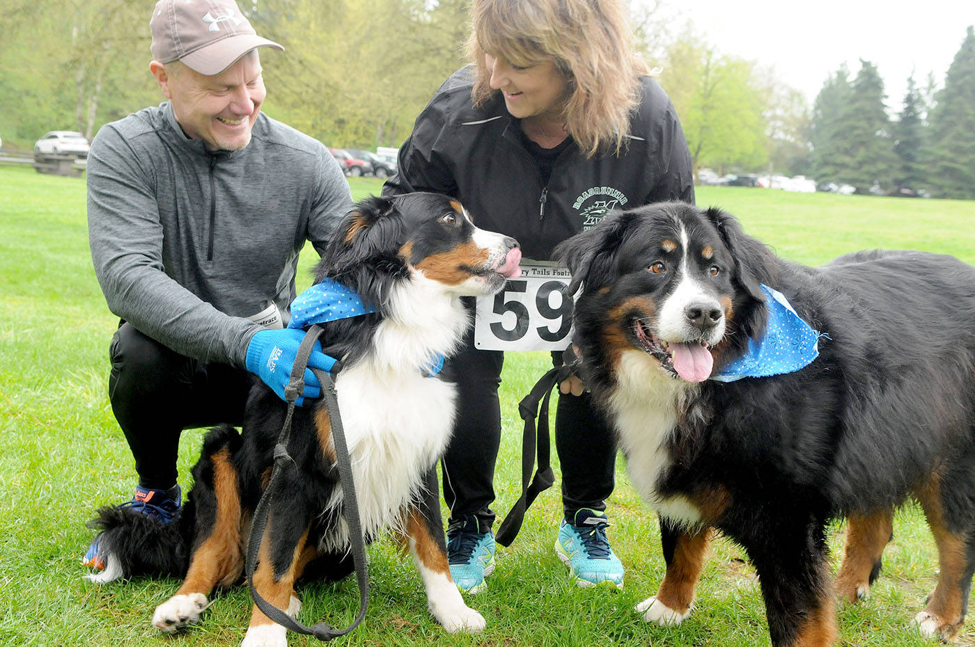 11660909_web1_180502-LAT-furrytailsfootrace4