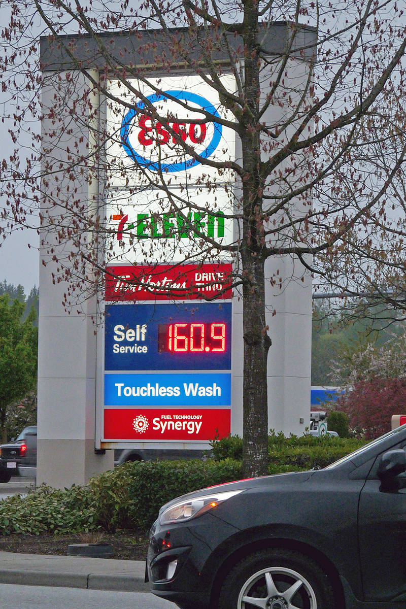 11664440_web1_180430-LAT-gas-prices